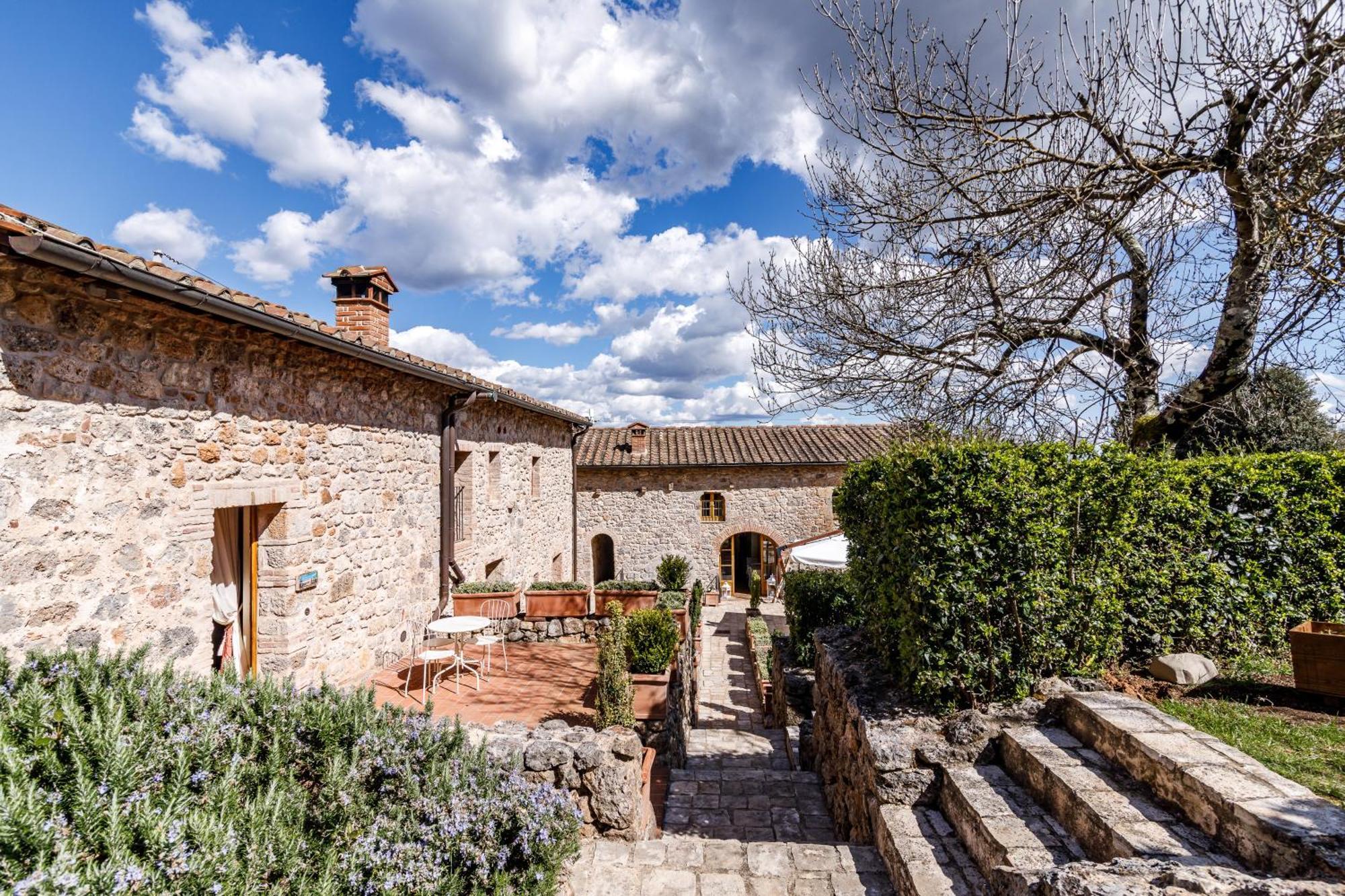 Relais La Costa Historical Residence Monteriggioni Luaran gambar