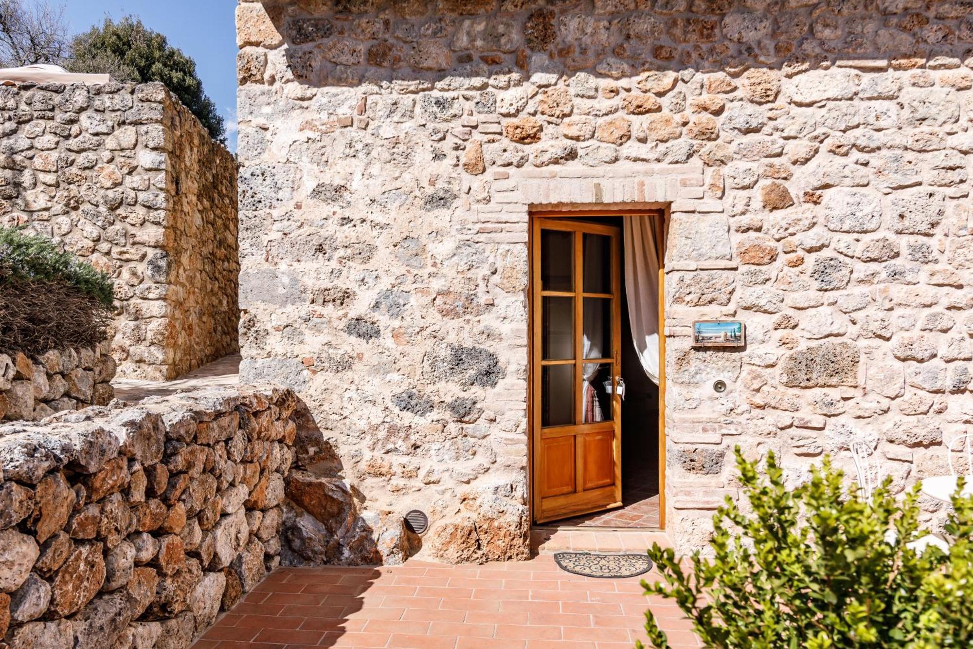 Relais La Costa Historical Residence Monteriggioni Luaran gambar