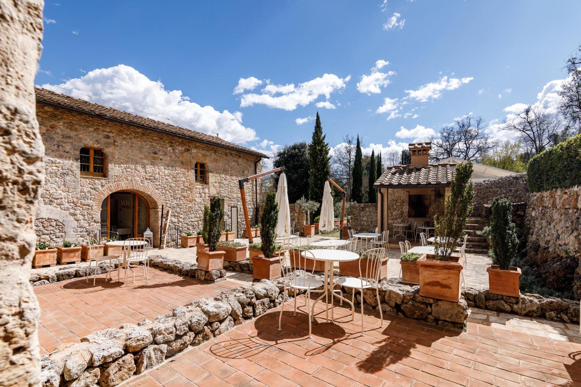 Relais La Costa Historical Residence Monteriggioni Luaran gambar