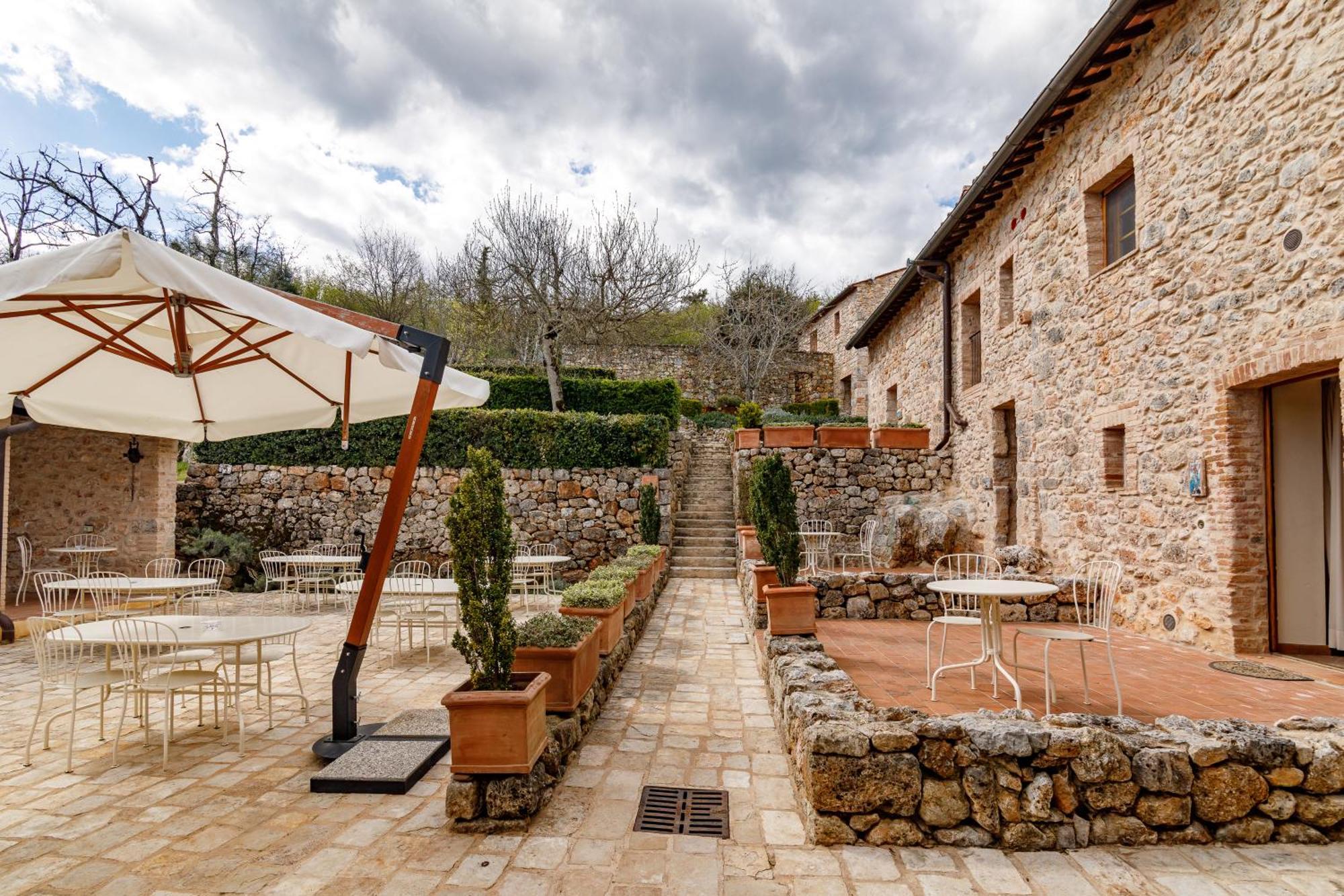 Relais La Costa Historical Residence Monteriggioni Luaran gambar