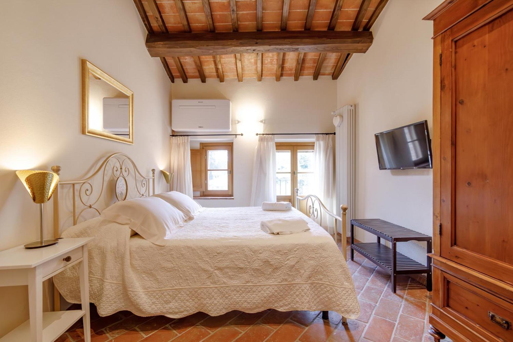 Relais La Costa Historical Residence Monteriggioni Luaran gambar